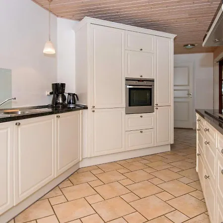 6 Person Holiday In Bl Vand בית נופש